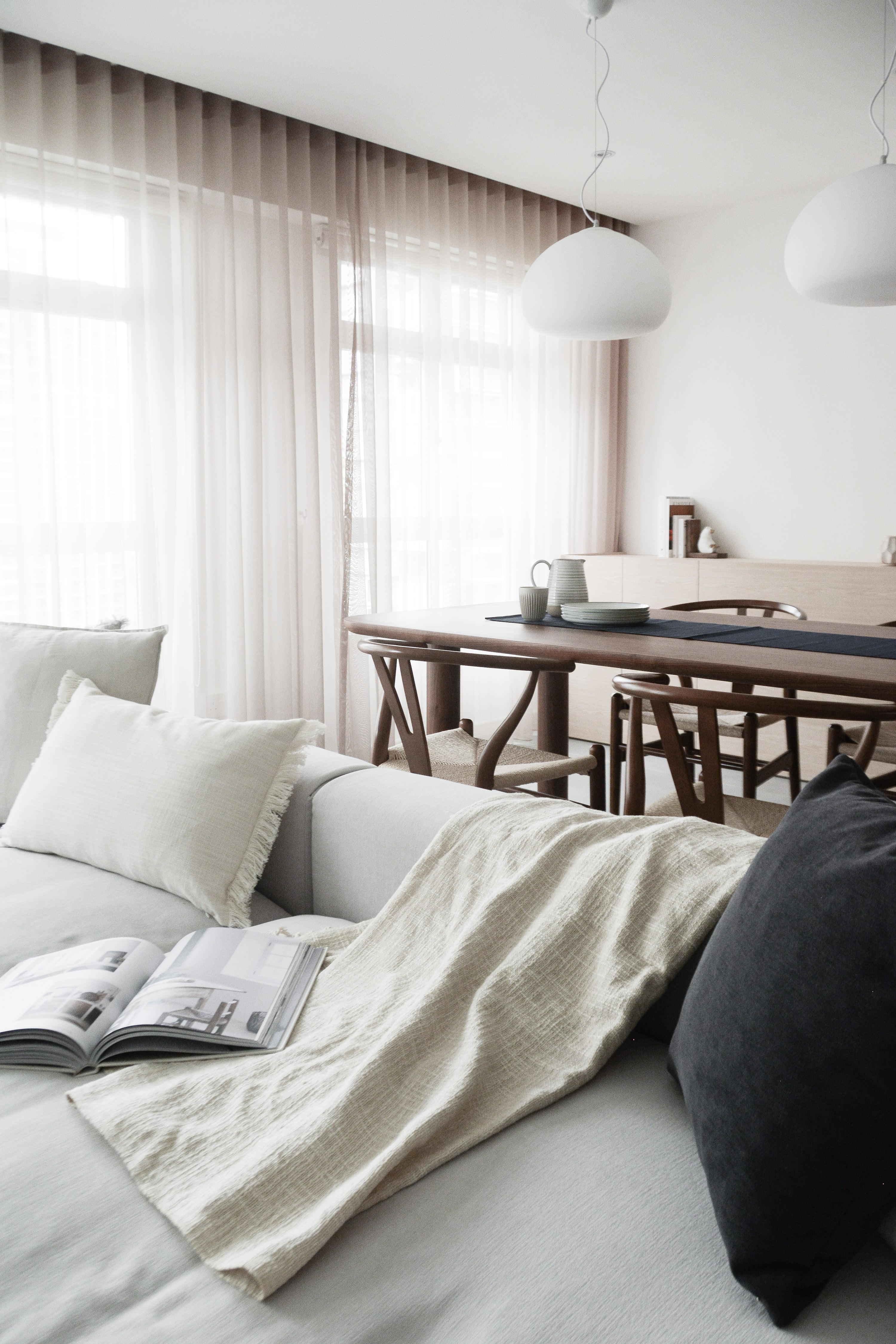 Different ways to style your home with a throw