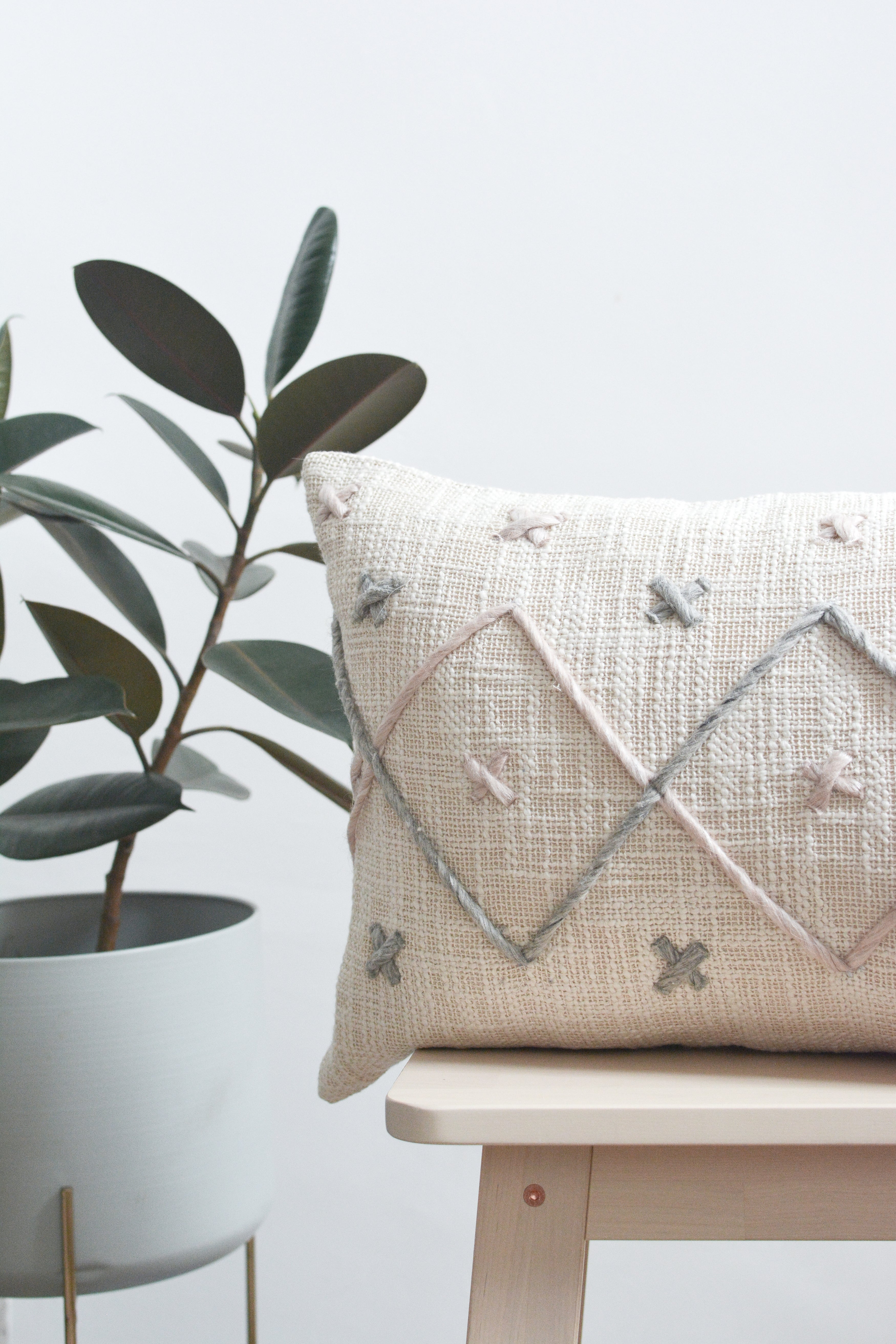 Beverly Lumbar Cushion Cover