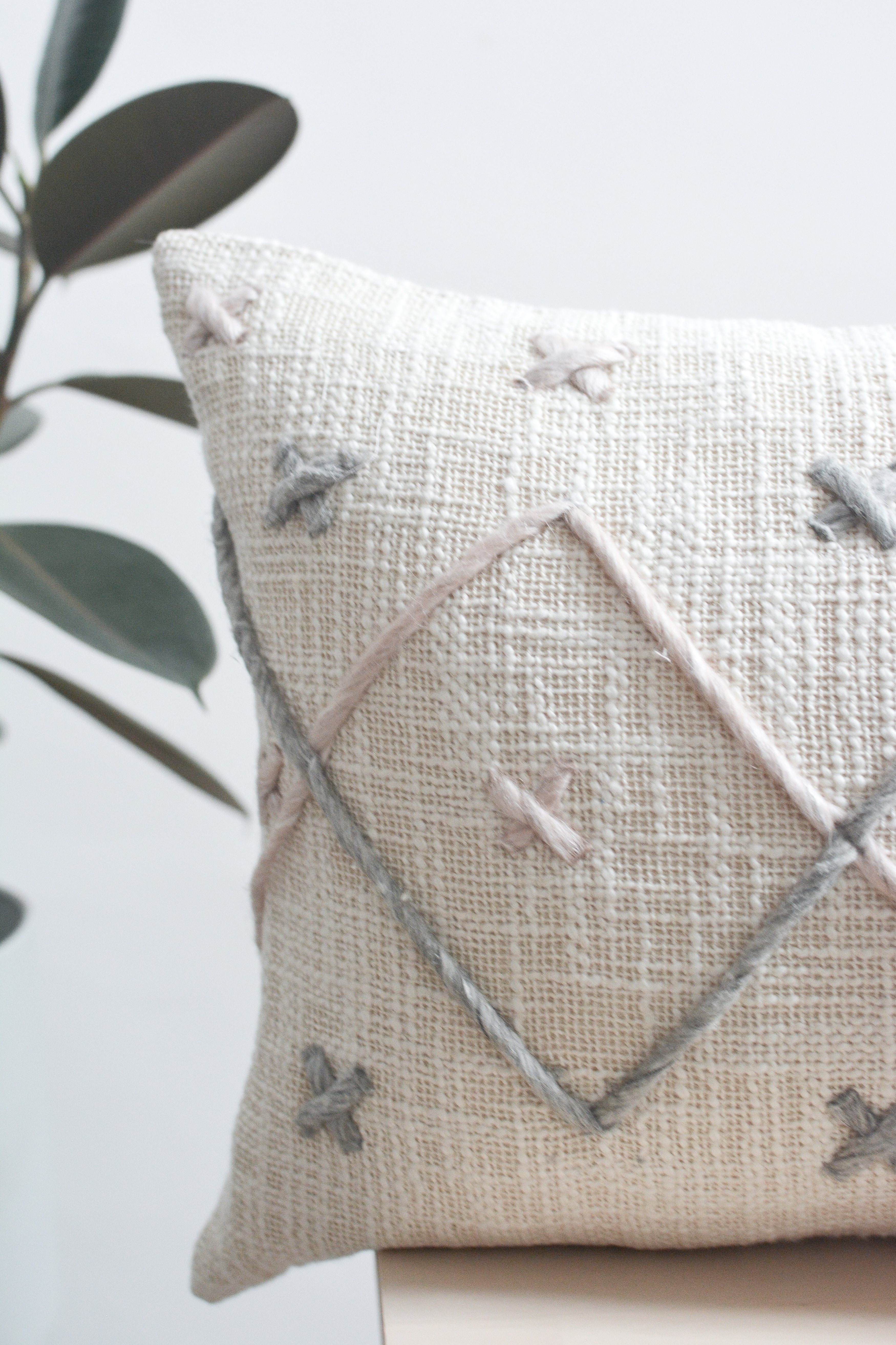 Beverly Lumbar Cushion Cover
