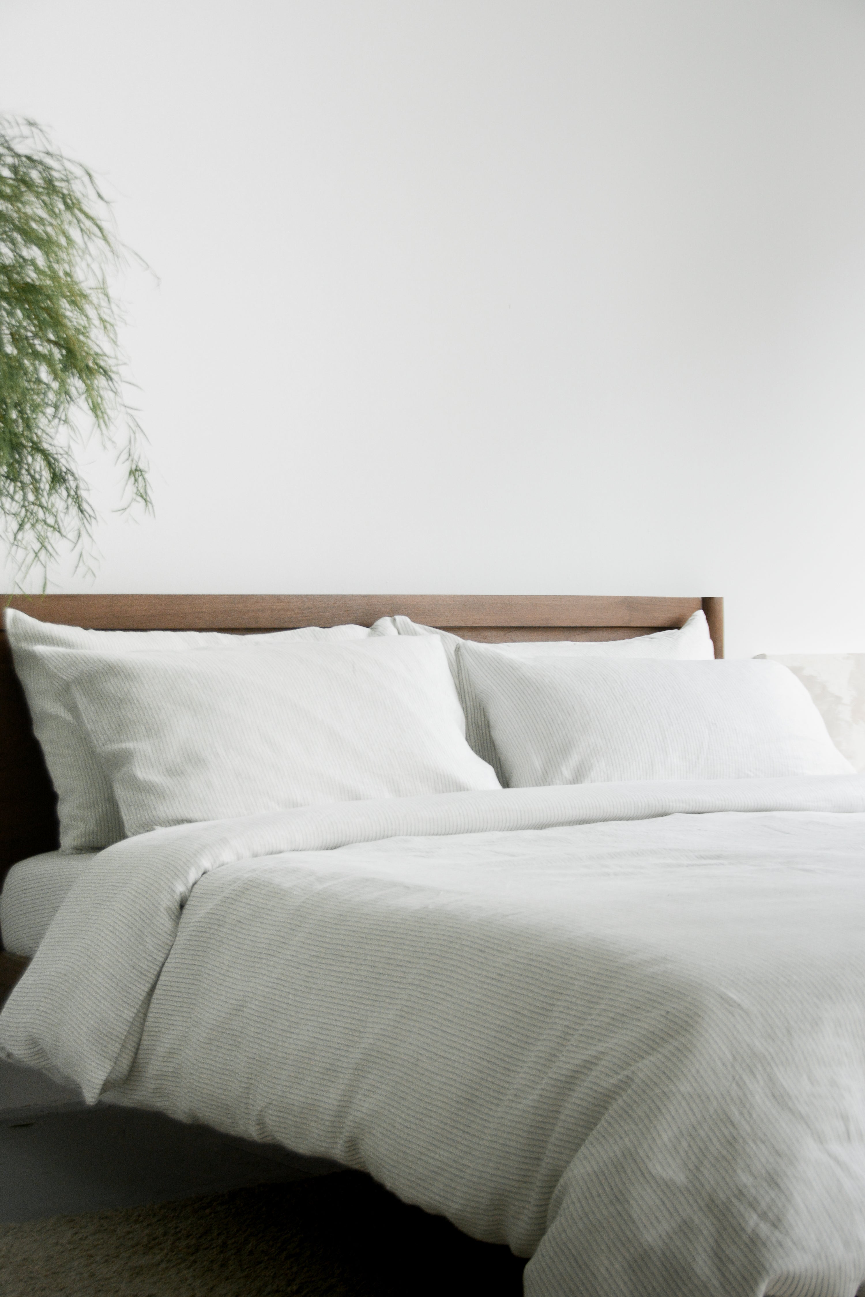 Linen Fitted Sheet Set | Pinstripes